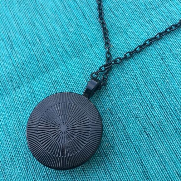 Sister Necklace  - Picture 5 of 5